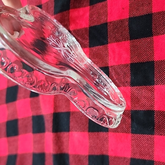 Vintage  Clover Shaped Jewelry Dish - Picture 8 of 8